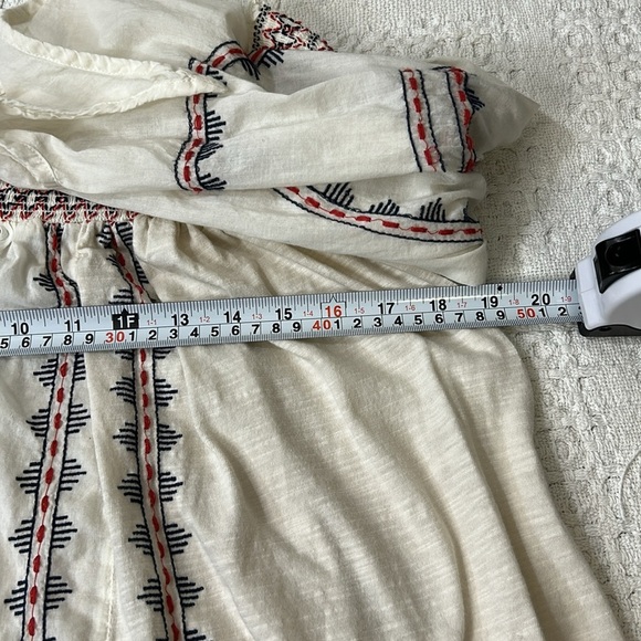 Vintage America Blues Off Shoulder Embroidered Top Size medium - Picture 7 of 7